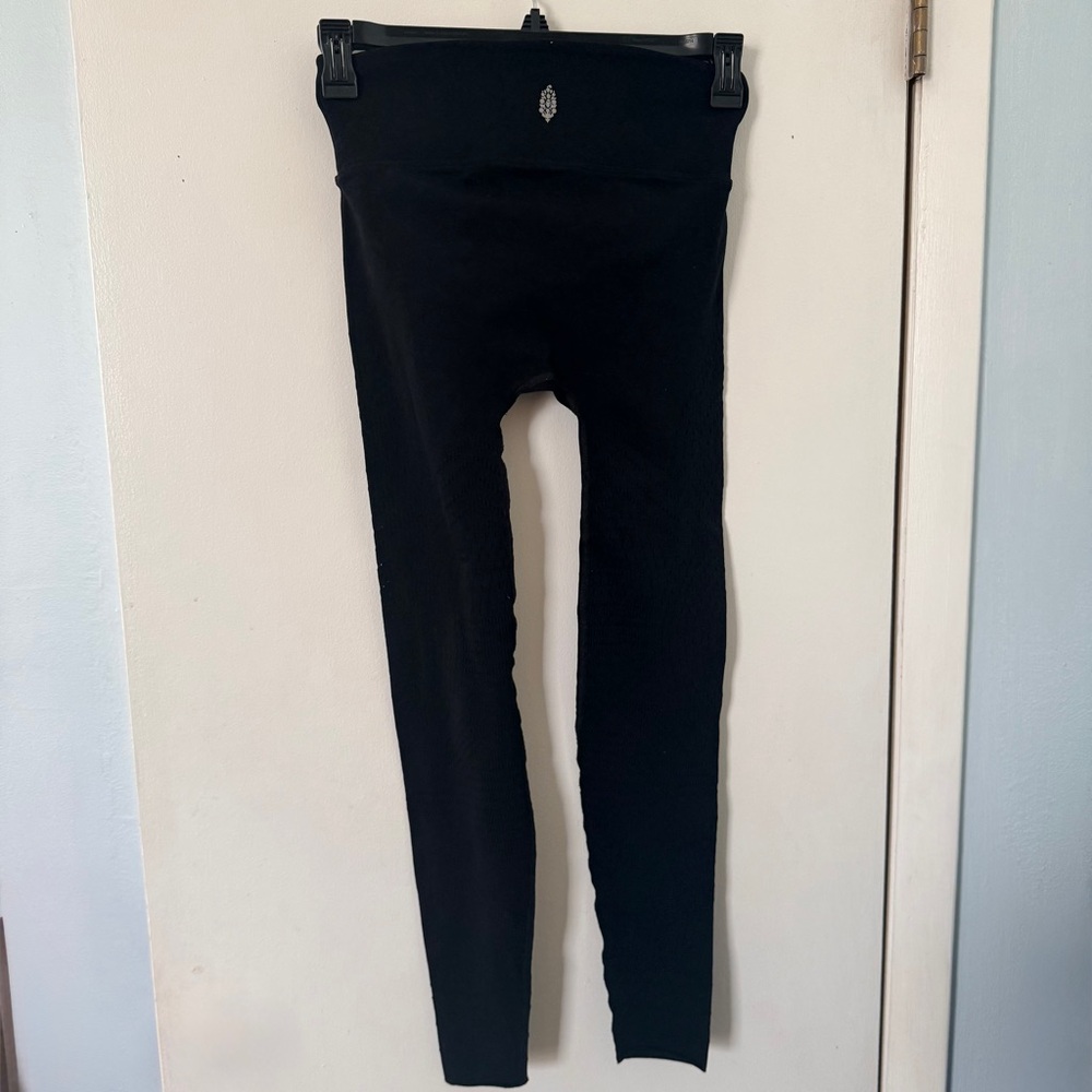 FP Movement by Free People Black Seamless Ecology Yoga Cutouts Ankle Leggings L - Picture 4 of 9